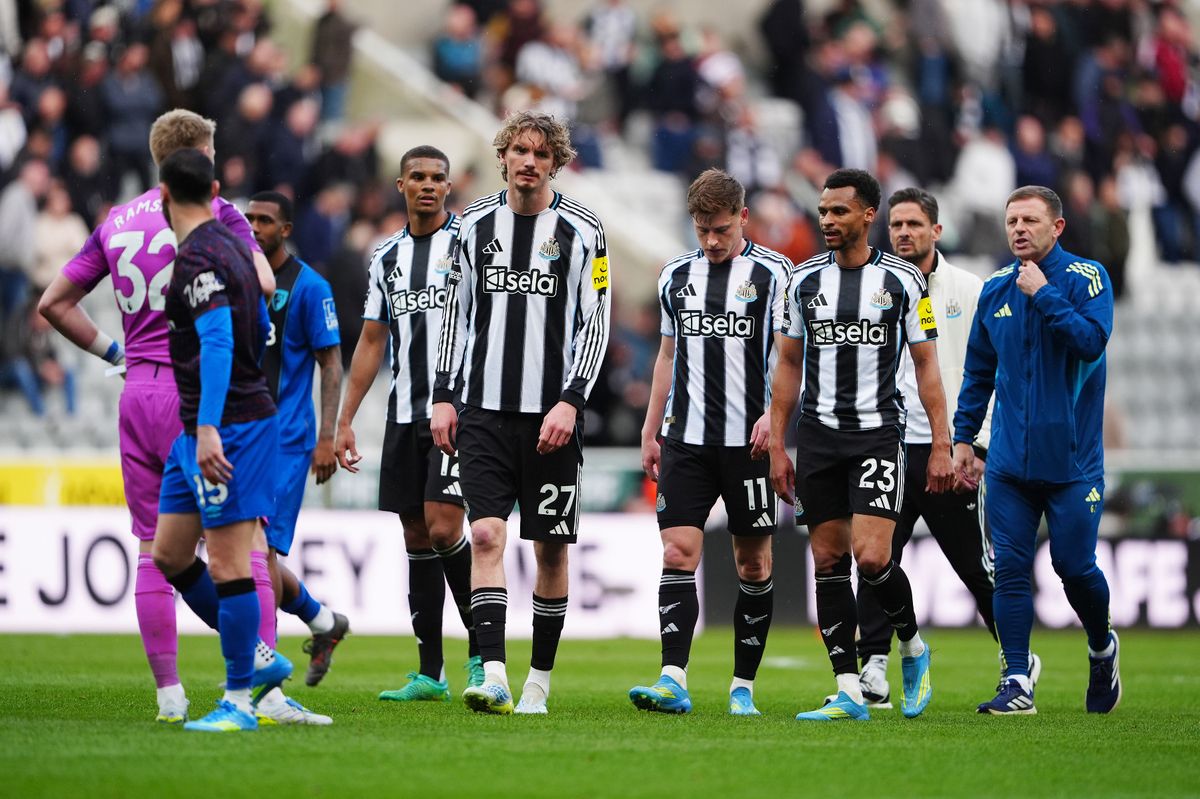 Dejected Newcastle United players after the 2-1 defeat to Bournemouth