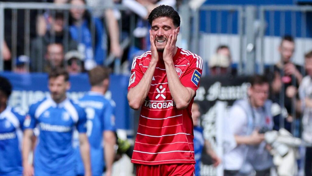 1. FC Magdeburg atmet durch: Fortunas Talfahrt geht mit neuem Trainer weiter