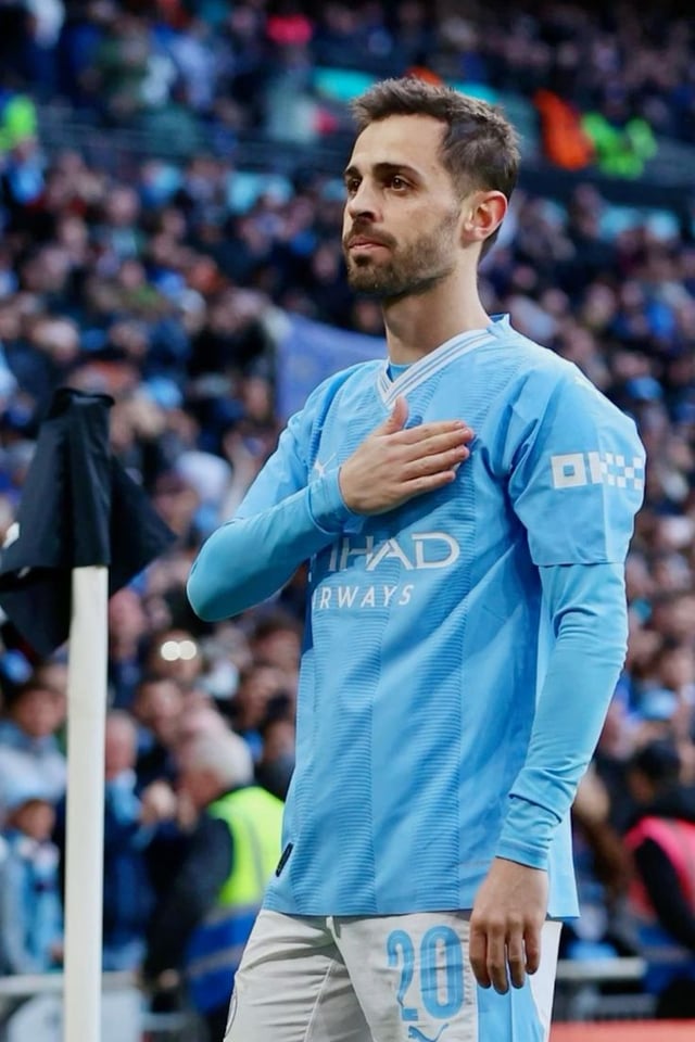 Kompany has me thinking, which city player , past or present, would make  a great manager?