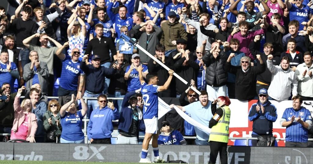 Norwich City v Ipswich Town - Kieran McKenna on Marcelino Nunez