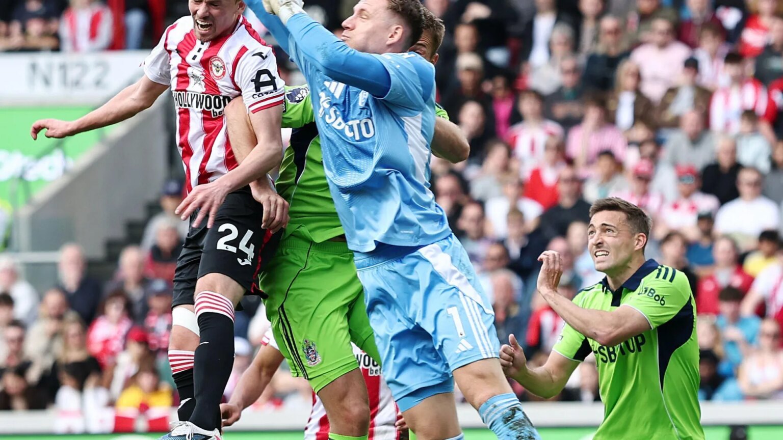 Leno's heroics sees London derby end in a stalemate