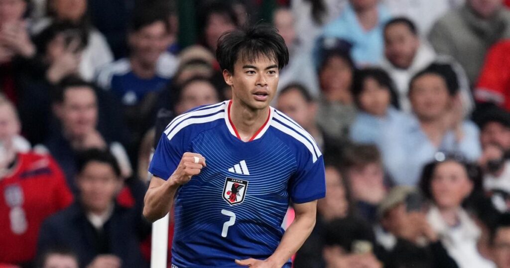 Brighton and Fabian Hurzeler happy with Mitoma's fine form