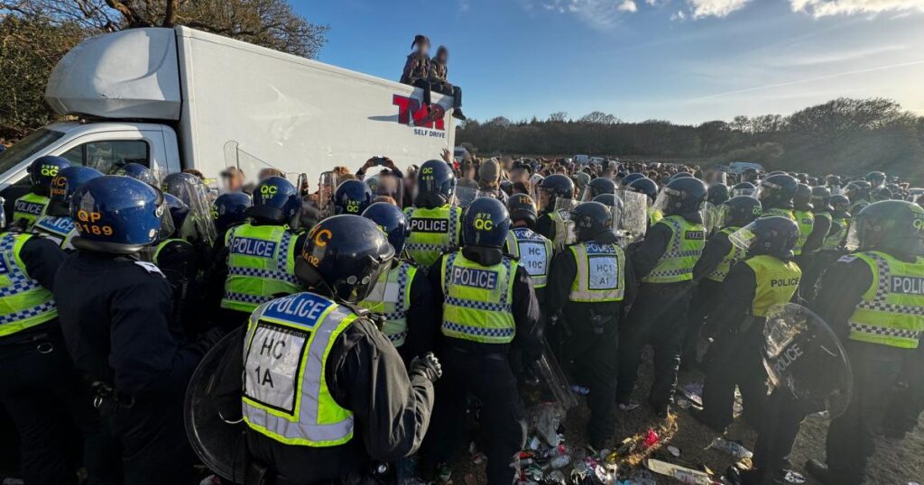 Dorset Police attacked while dealing with 'illegal rave'