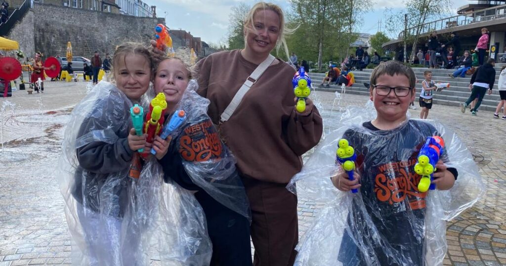 Crowds celebrate Thai New Year, Songkran, in Southampton