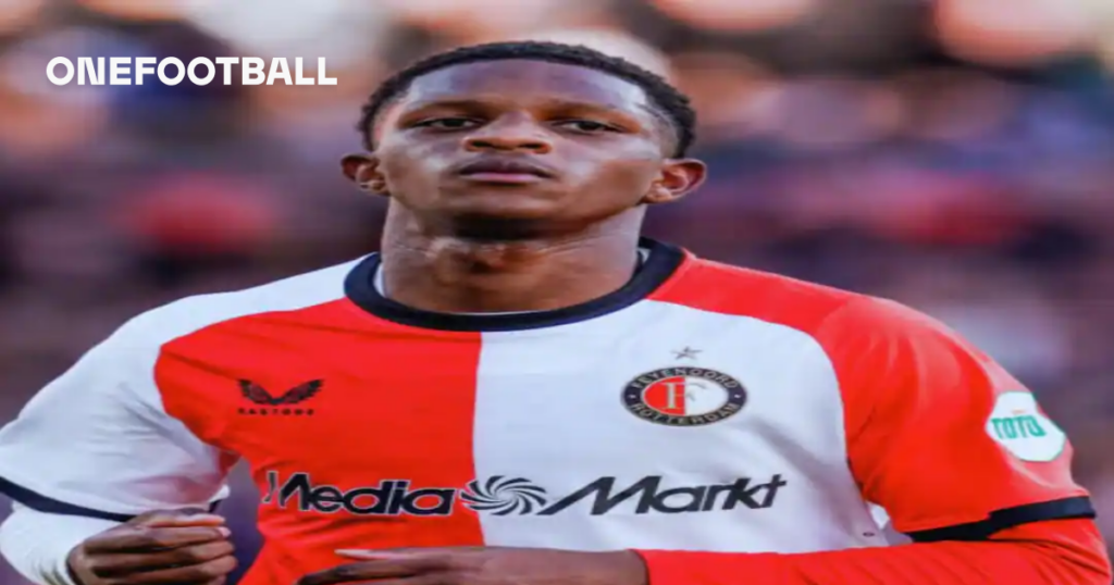 A battle may await Manchester City to sign an impressive young right-back