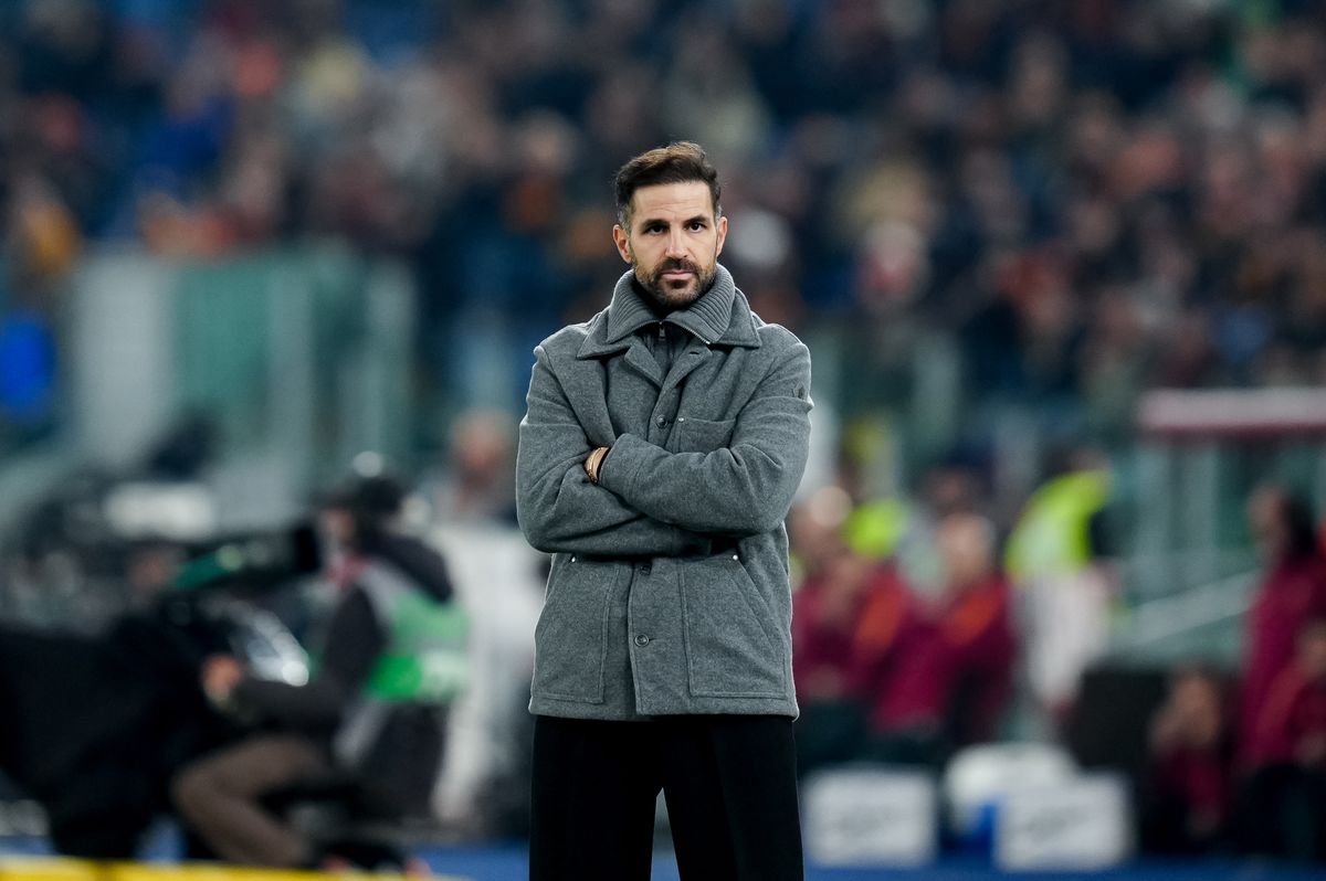 Cesc Fabregas Head Coach of Como 1907 looks on during the Serie A Enilive match between AS Roma and Como 1907 at Stadio Olimpico on December 15, 2025 in Rome, Italy. 