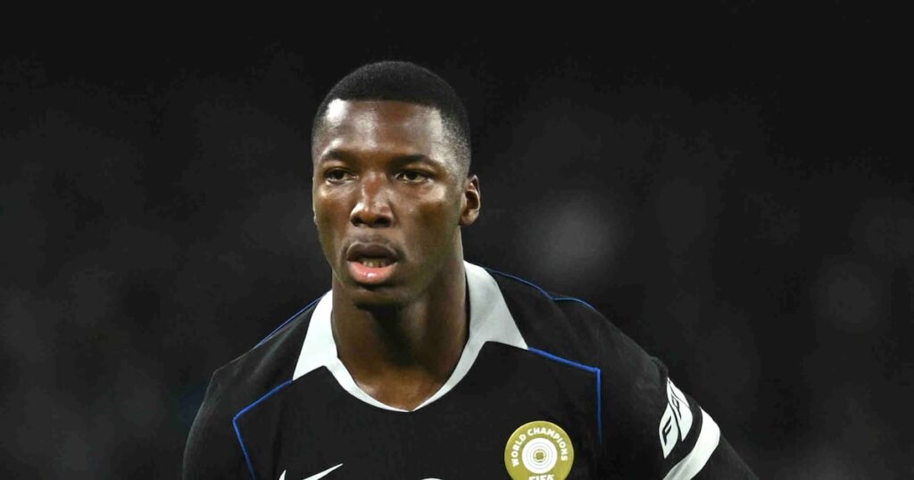 Moises Caicedo hands Chelsea major boost by agreeing new deal – The Irish News