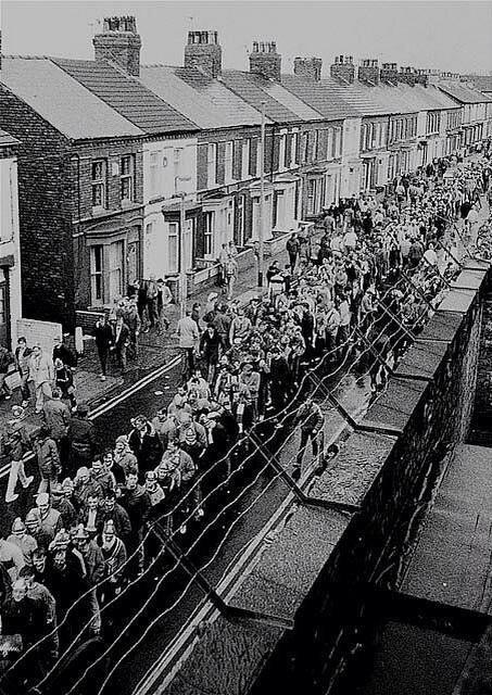Gwladys street queue. Everton v QPR 1985. Photo by Ken Wood.