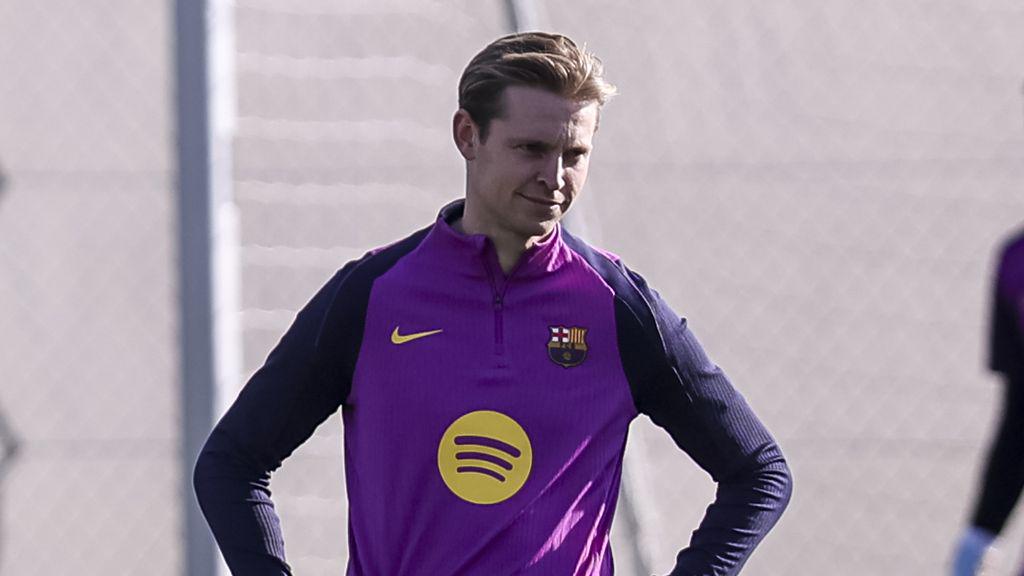 Frenkie De Jong hervat twee maanden voor start WK groepstraining bij Barcelona