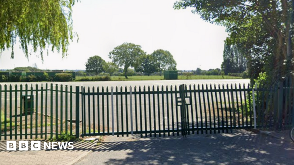 Plans for padel centre on former school site in Leicester