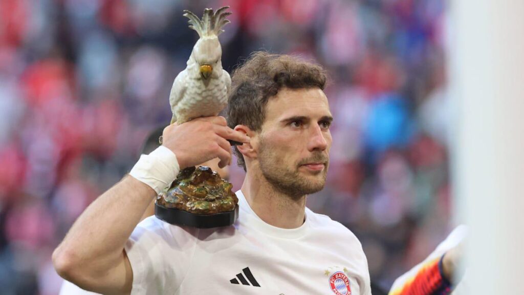 Goretzka sieht Parallelen zwischen Bayern und Bochum: "Hier in München wird harte Arbeit wertgeschätzt und belohnt. Das ist bei uns im Ruhrgebiet ganz genauso. Deswegen klappt diese Mischung ganz gut, man erkennt es auch an der Fan-Freundschaft mit dem VfL."