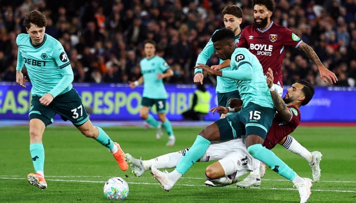 Wolverhampton Wanderers relegated after eight-year Premier League stay – Football Leagues