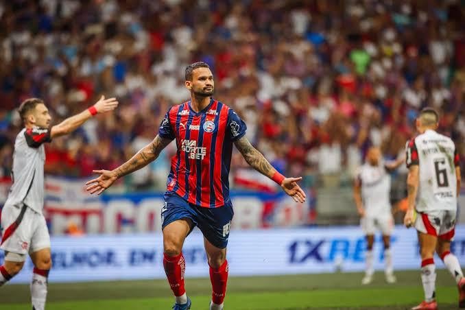 Retrospecto positivo do Bahia contra o Flamengo. Nos últimos 6 meses foram 1 jogos sendo 1 triunfos 🔥, 0 empates ⚔️ e 0 derrotas 🚫. 100% de aproveitamento. Vamos manter a boa fase no Domingo?