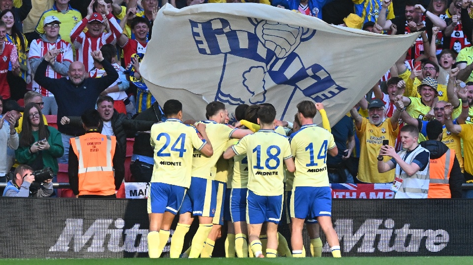 The Tractor Boys remain firm favourites for automatic promotion. EFE