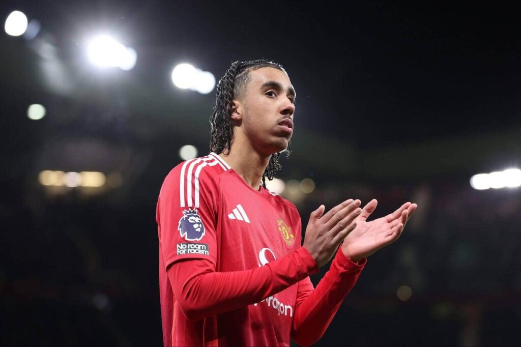 [Mark Critchley] Leny Yoro injury leaves Manchester United with one senior centre-back for Chelsea trip