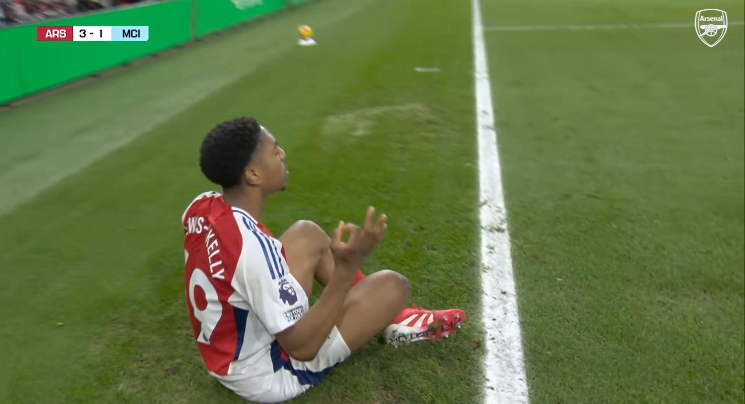 I really dont care about the EPL, we win it or we dont, ALL that matters to me is we SMASH and BASH them and play that Humble track on the speakers as vengeance for this!