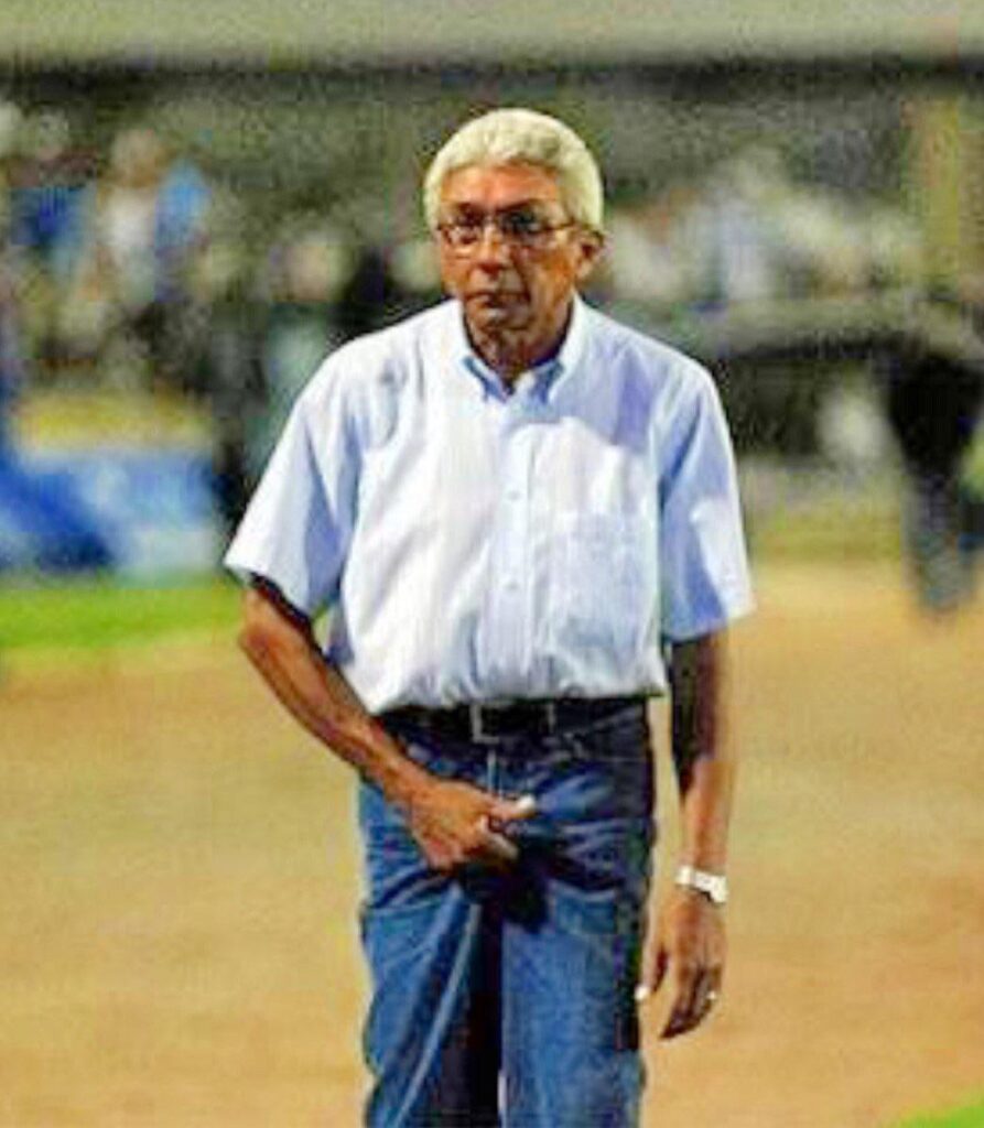 Este homem seria banido do futebol hoje em dia