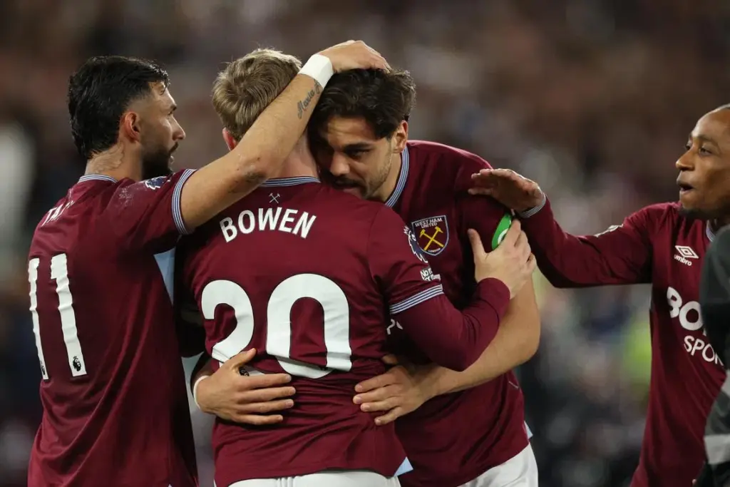 West Ham out of relegation zone with 4-0 win over Wolves