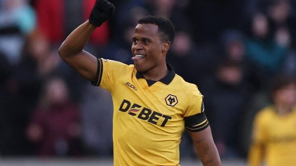 Ingleses citam Jhon Arias como uma das piores contratações de time rebaixado