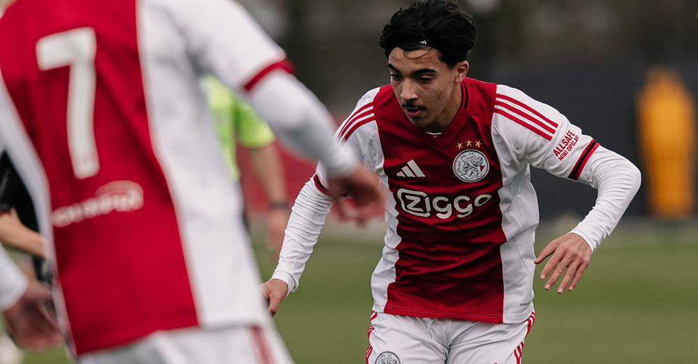 Ajax lose friendly match against FC Twente (0-1)