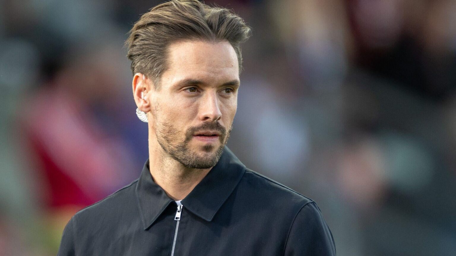 SV Elversberg holt ersten Book-Ersatz: Josef "Seppi" Welzmüller wird laut Sky neuer Technischer Direktor bei der "Elv". Welzmüller war in Unterhaching Kapitän in der dritten Liga, stieg dort ins Management ein und promovierte als Doktor. Er hat einen sehr guten Ruf.