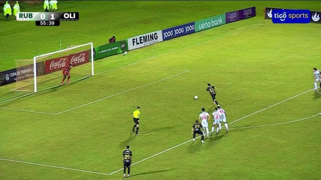 Erazo, ex-Vasco e Flamengo, é finalista do MasterChef no Equador