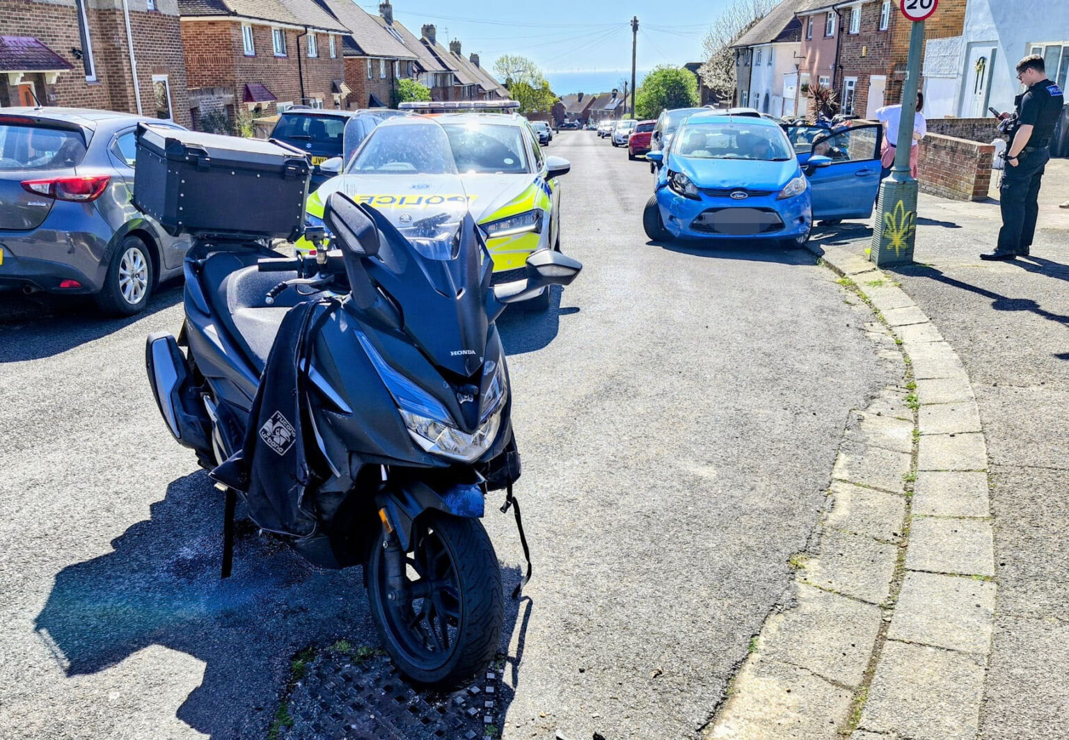 Motorcyclist crashes into car during police chase – Brighton and Hove News Motorcyclist crashes into car during police chase – Brighton and Hove News