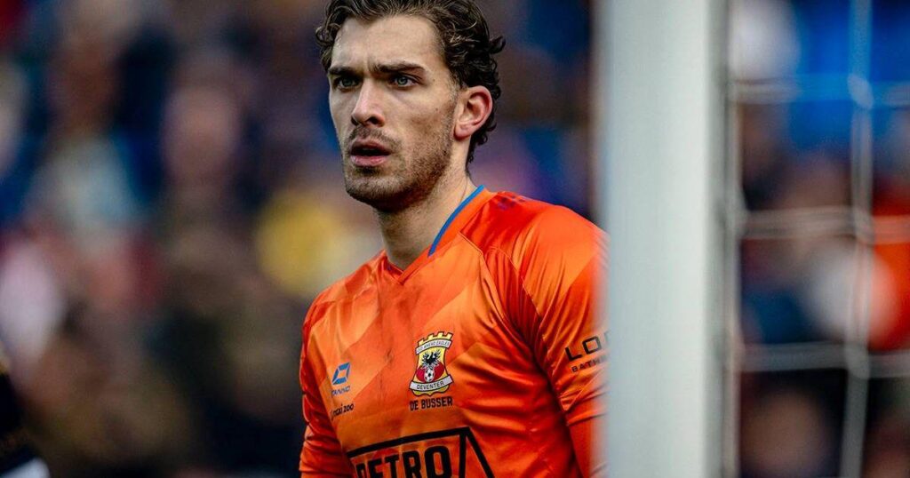 Club Brugge Eye Go Ahead Eagles Goalkeeper De Busser as Mignolet Replacement