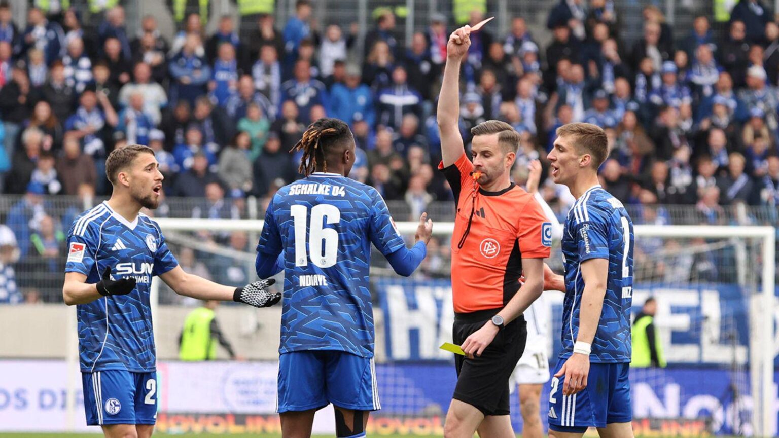 Schalke legt Einspruch gegen Platzverweis für Ndiaye ein