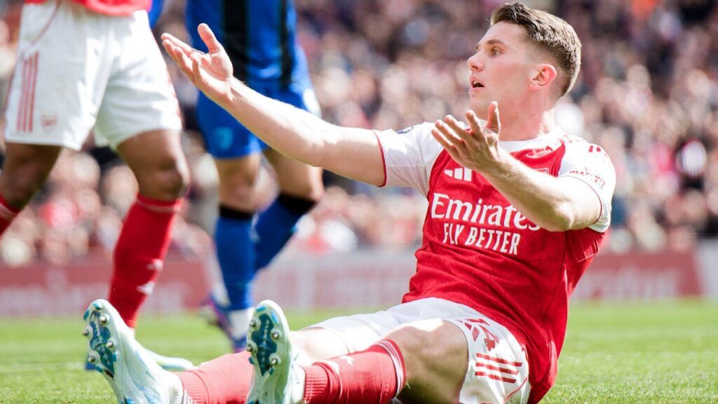 Viktor Gyökeres: Dry pitch 'didn't help' Arsenal in Bournemouth defeat