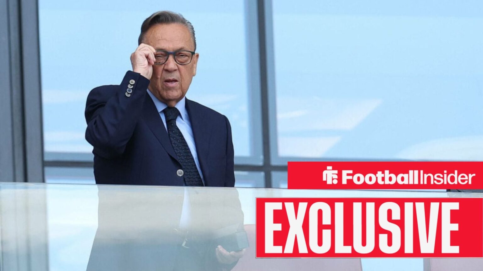 West Ham Are Facing ‘Big Questions’ As Shirt Sponsor Options Analysed