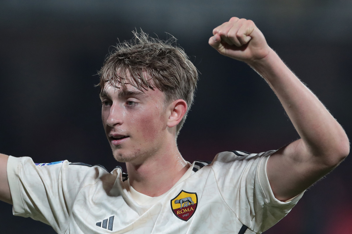 MONZA, ITALY - MARCH 02: Dean Huijsen of AS Roma celebrates following the Serie A TIM match between AC Monza and AS Roma at U-Power Stadium on March 02, 2024 in Monza, Italy. (Photo by Emilio Andreoli/Getty Images)