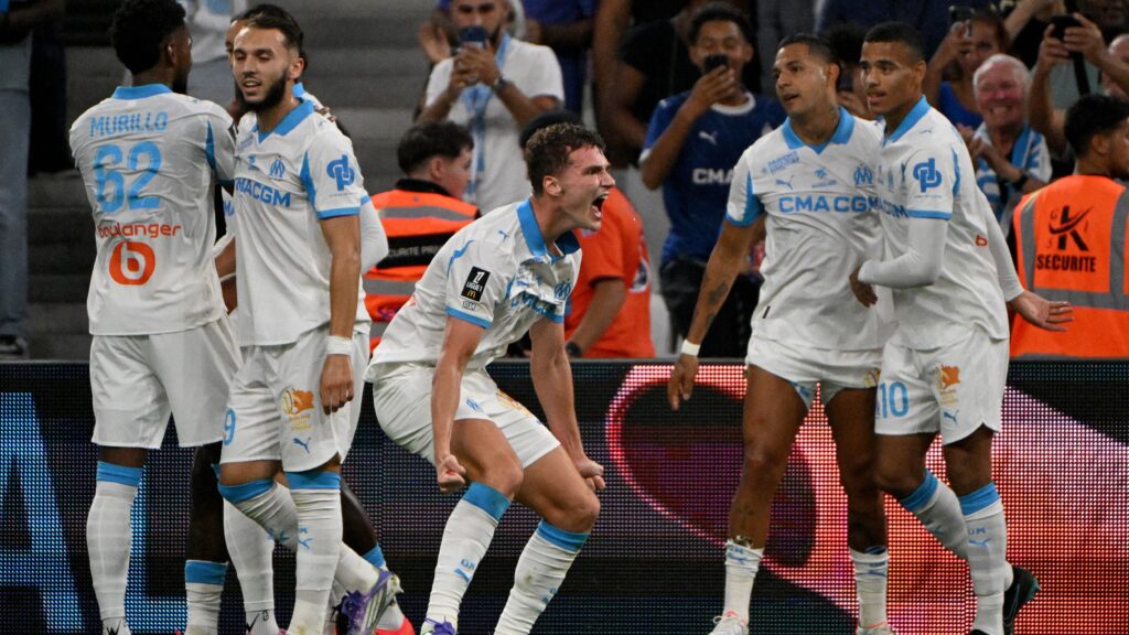 Al-Hilal and Al-Nassr are competing with Manchester United for a French player