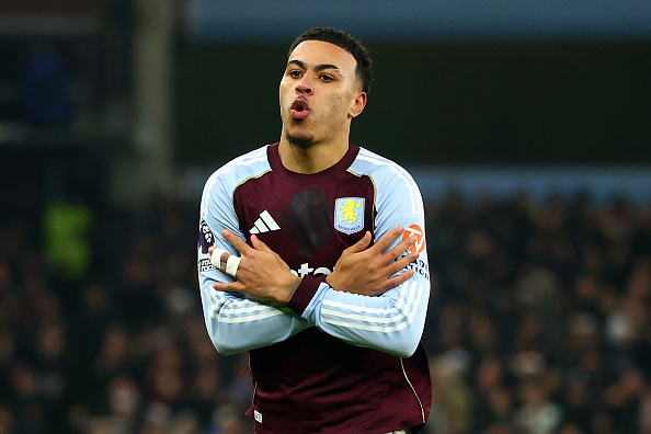 Aston Villa v Manchester United - Premier League