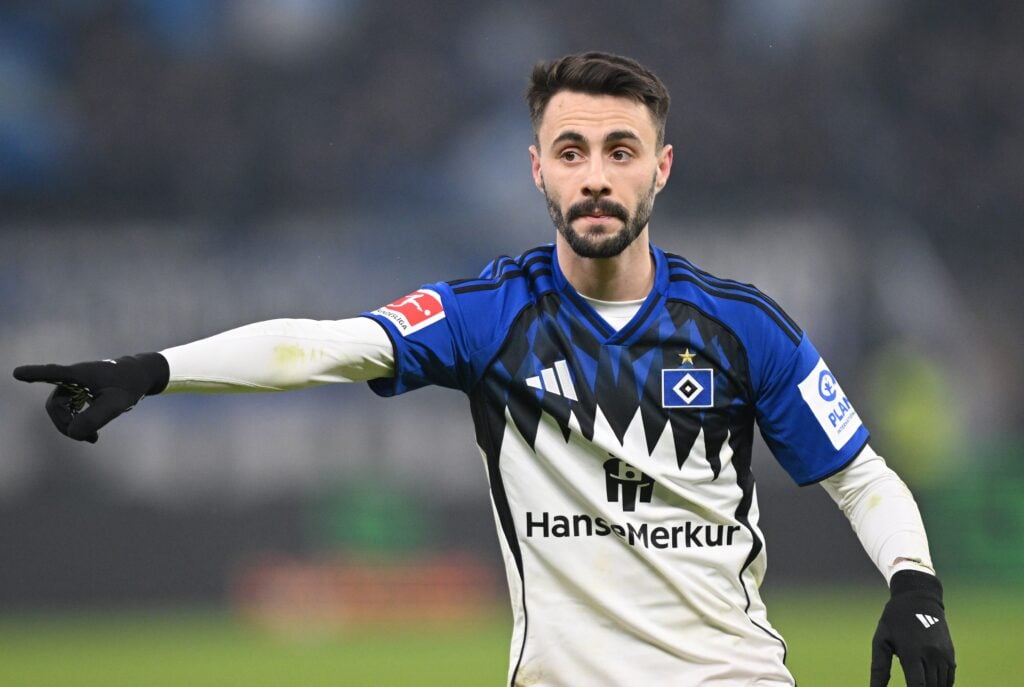 Fabio Vieira in action for Hamburg on loan from Arsenal