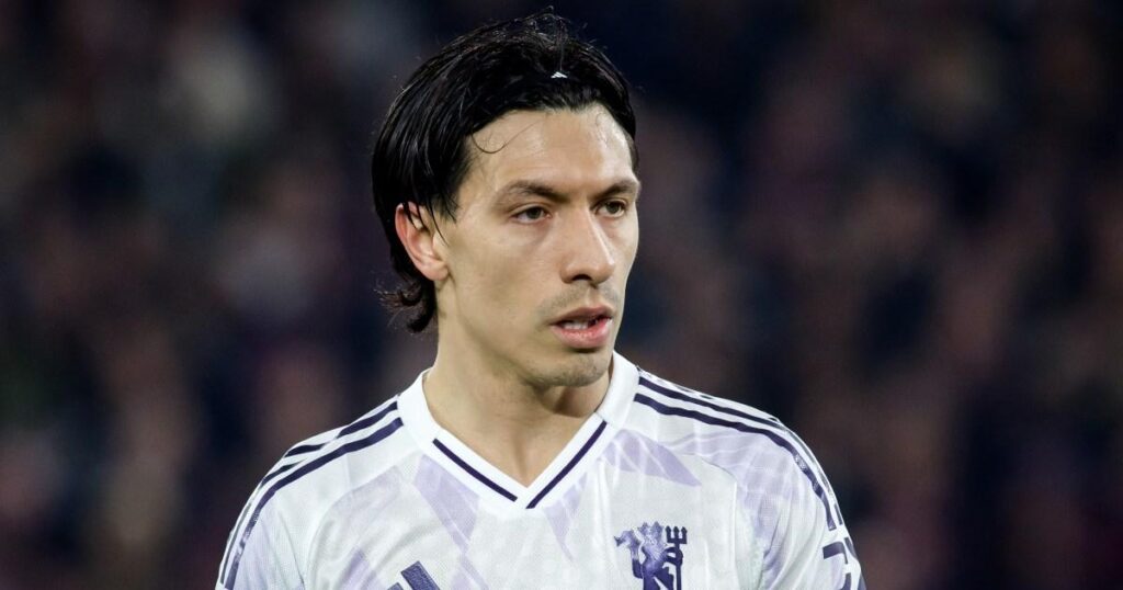 Michael Carrick provides Lisandro Martinez update with Harry Maguire set to miss Man Utd vs Leeds