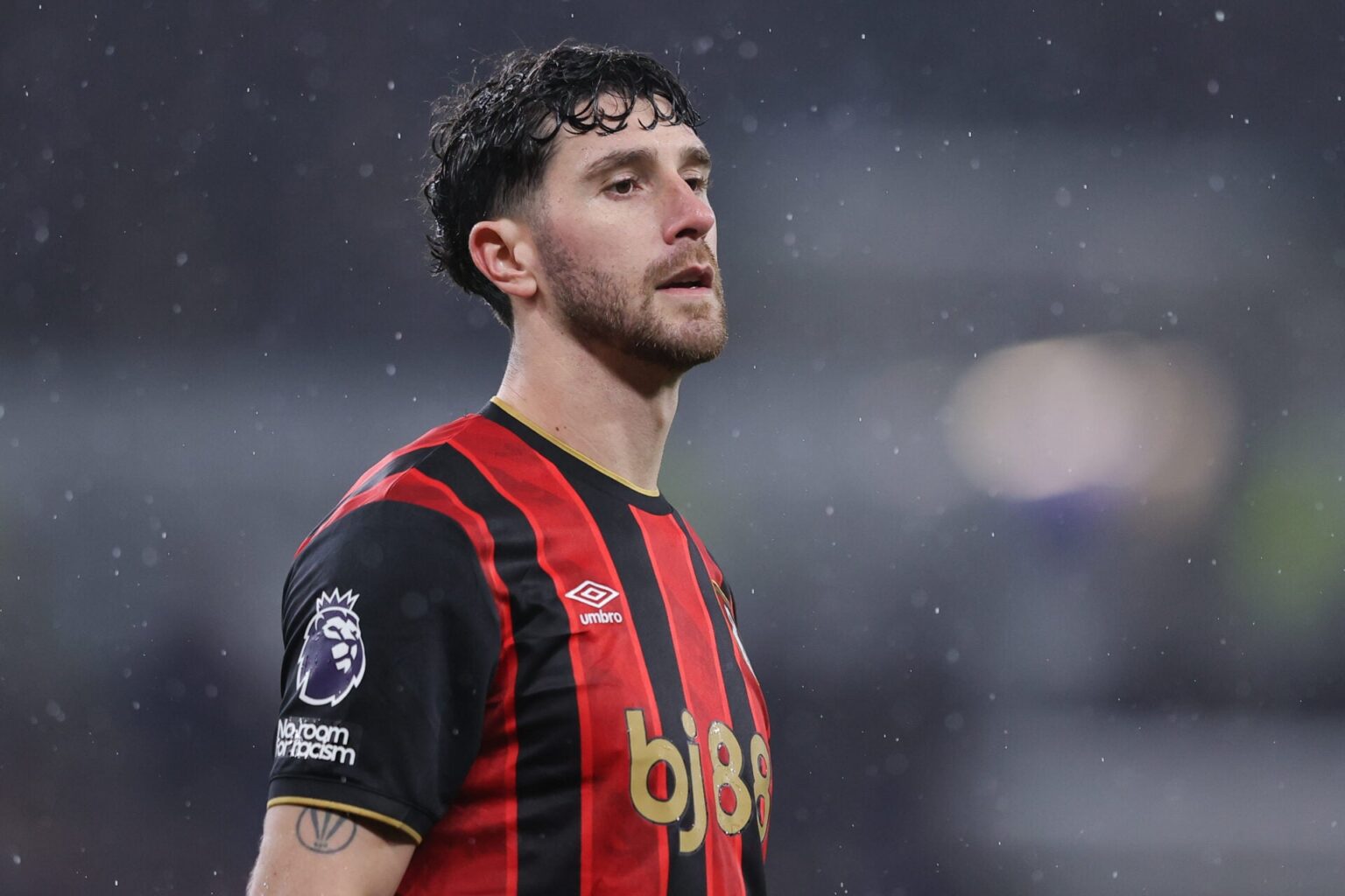 Man Utd in close contact with Marcos Senesi agents over free transfer, decision imminent