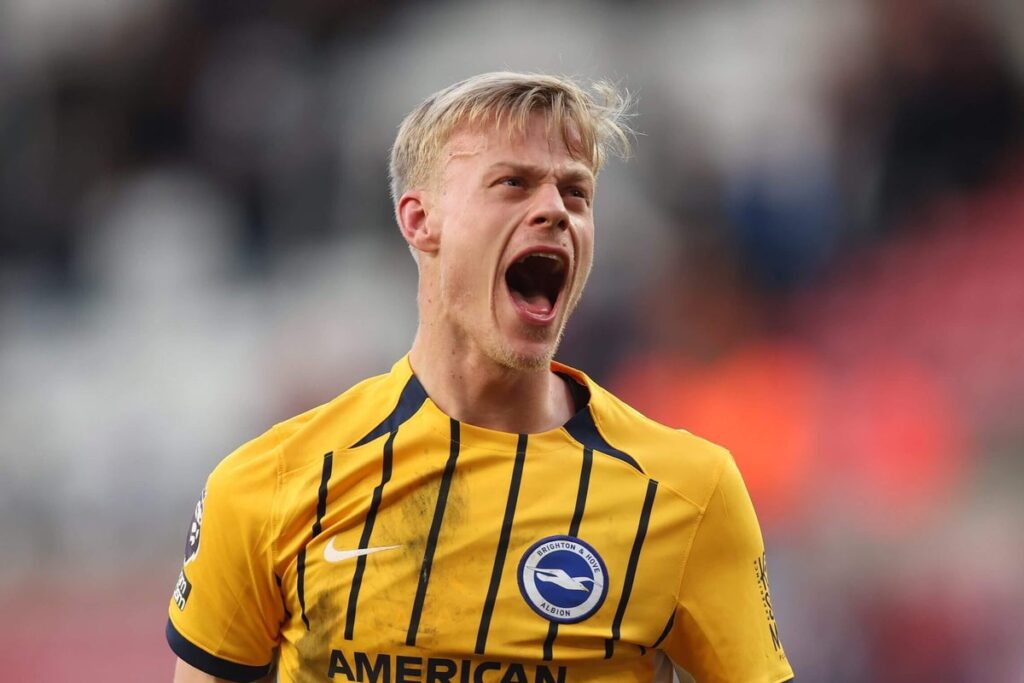 Jan Paul van Hecke set for talks over Brighton future with Fabian Hurzeler