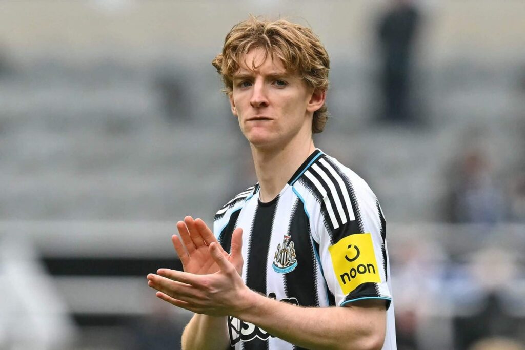 Anthony Gordon absence due to hip injury not Newcastle future – Eddie Howe