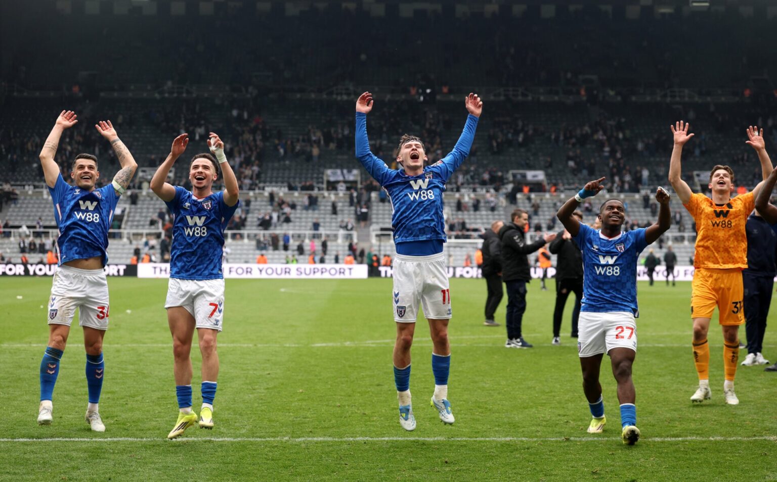 Chelsea turn attention to Sunderland star as a replacement for Enzo Fernandez