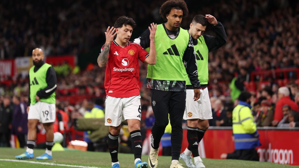 'Be angry at the performance!' - Roy Keane slams Michael Carrick & Man Utd for moaning about Lisandro Martinez hair-pull red card against Leeds