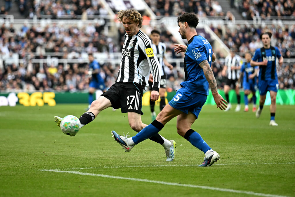 Nick Woltemade playing for Newcastle United against Bournemouth.