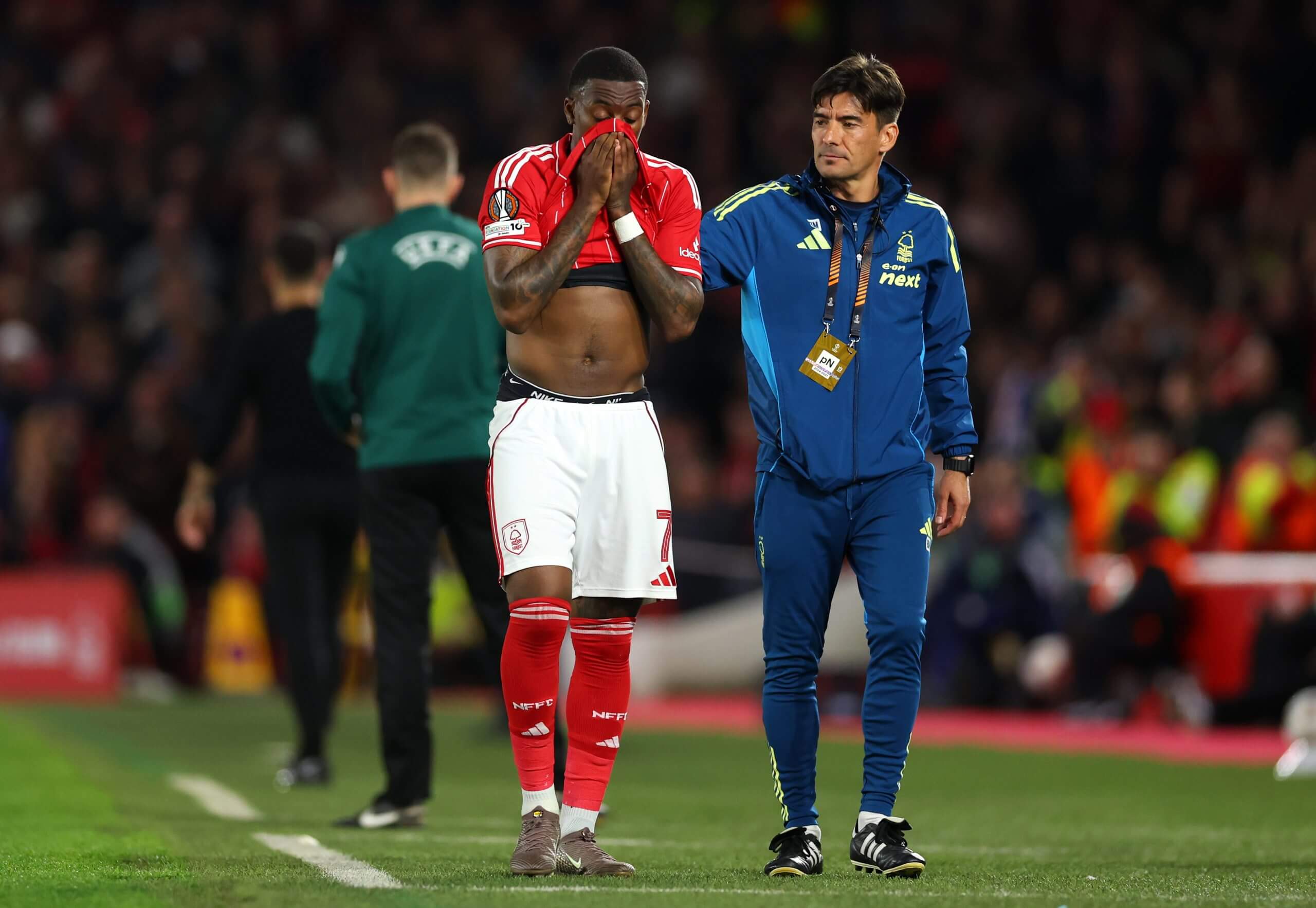 A distraught Callum Hudson-Odoi leaves the pitch in the second half