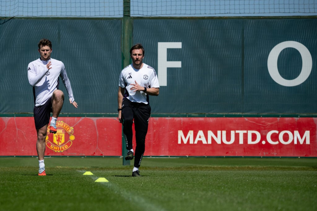 Matthijs de Ligt training on grass