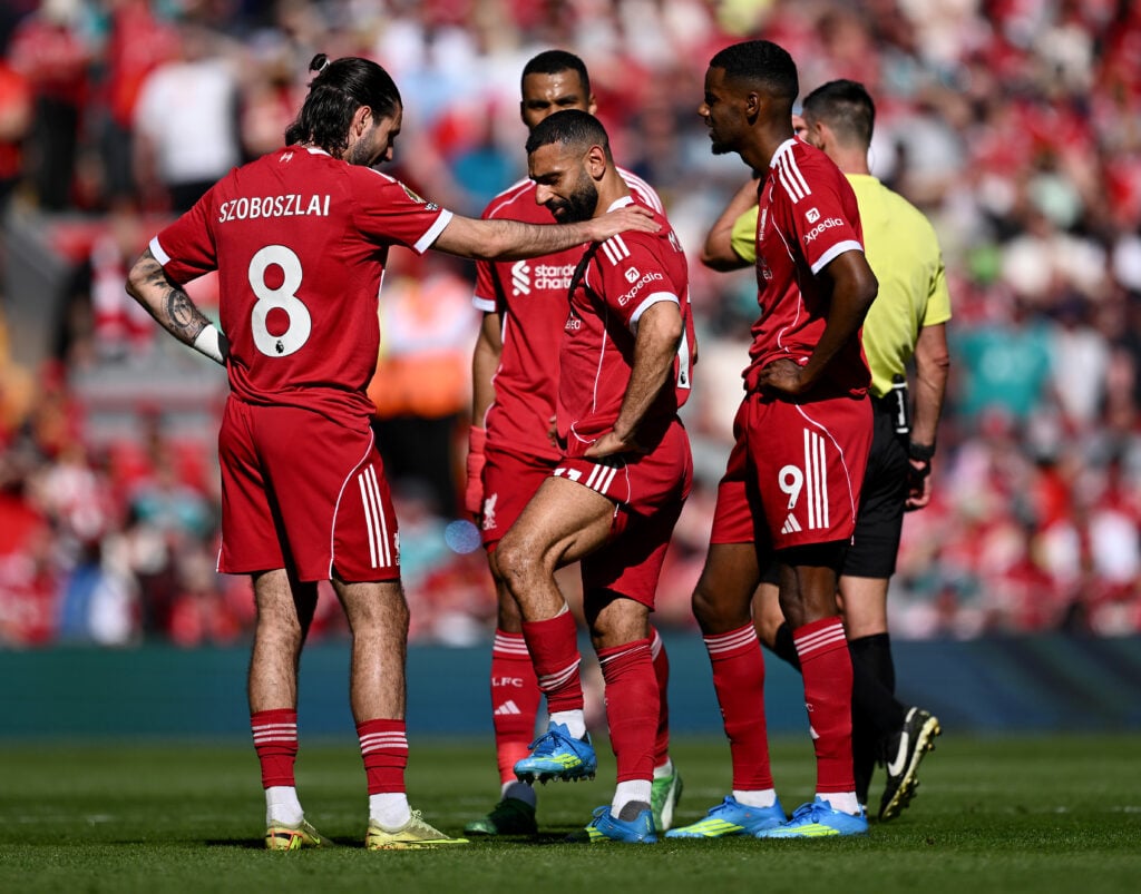Mohamed Salah and Liverpool teammates v Crystal Palace