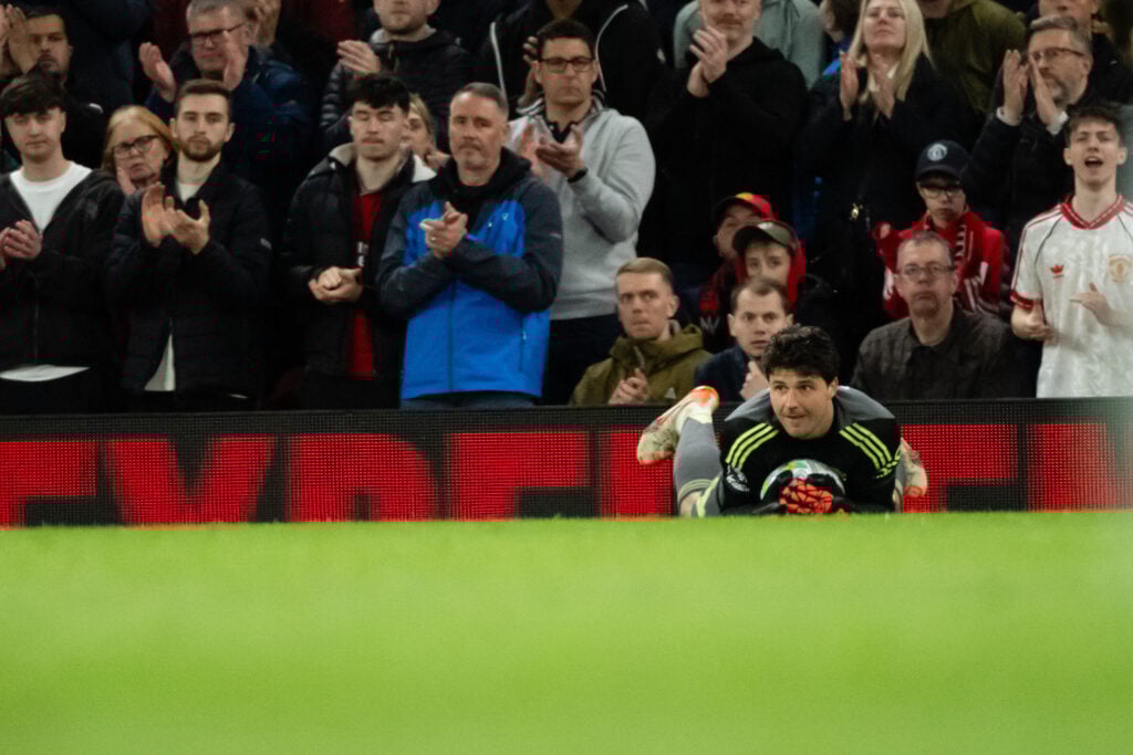 Senne Lammens playing down the clock against Brentford