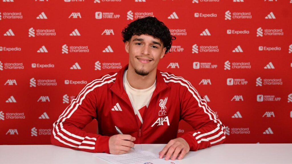 DJ Esdaille signs first professional contract with Liverpool FC