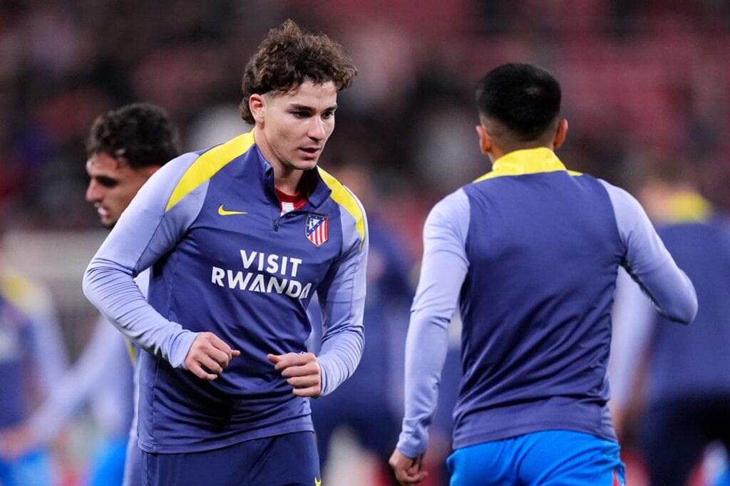 Barcelona takes the first step to beat Arsenal to sign top attacker