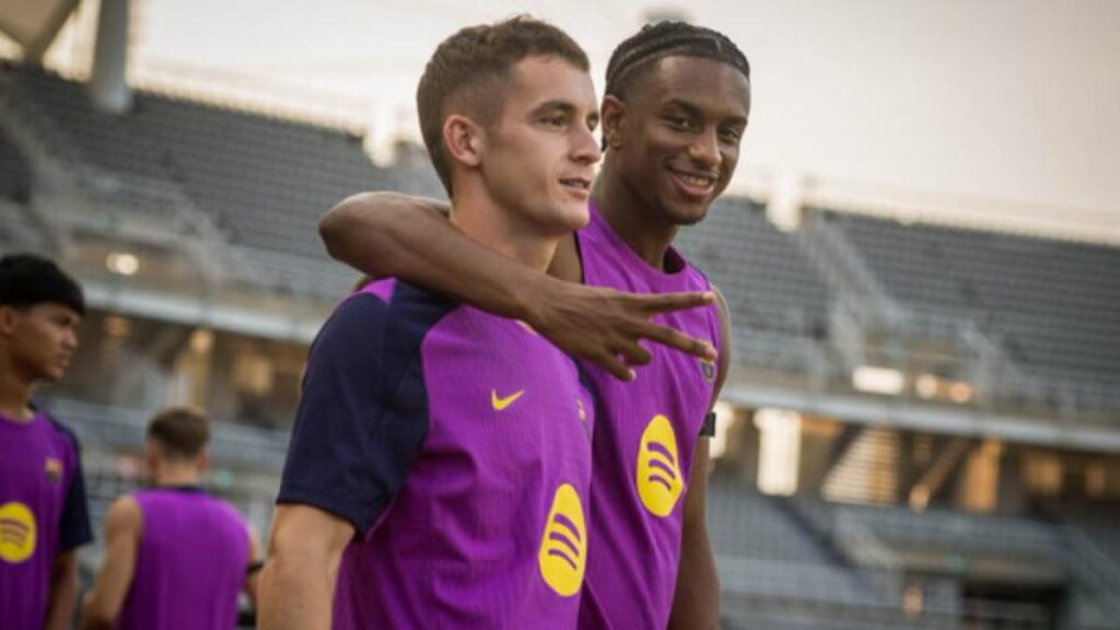 [Fernando Polo] Barça has received offers to play summer friendlies in South Korea (€10M), Peru (€8M), Morocco (€5M), and Naples, Italy. As of now, the only plan is a training camp, which, as previously reported, is set to take place at St. George’s Park, the English FA’s facilities.