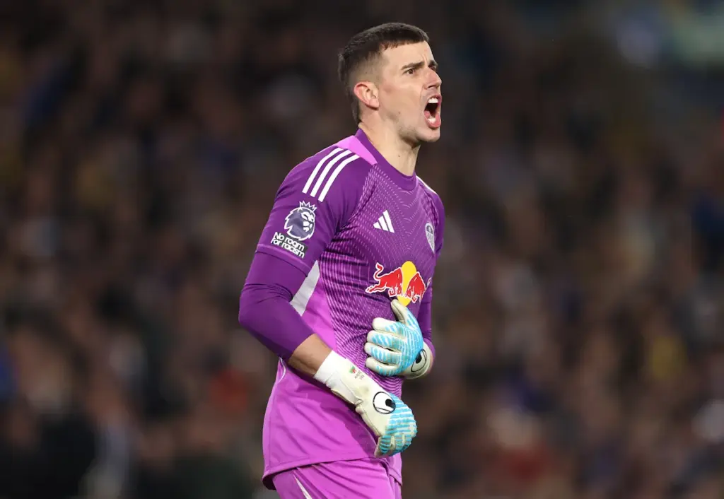 Leeds United goalkeeper Karl Darlow shouts at his team-mates